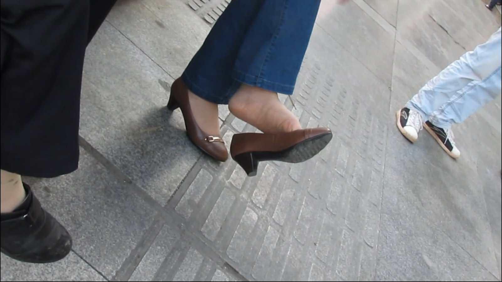 streetsnapdangl[00 00 59][20181126 230221 6]